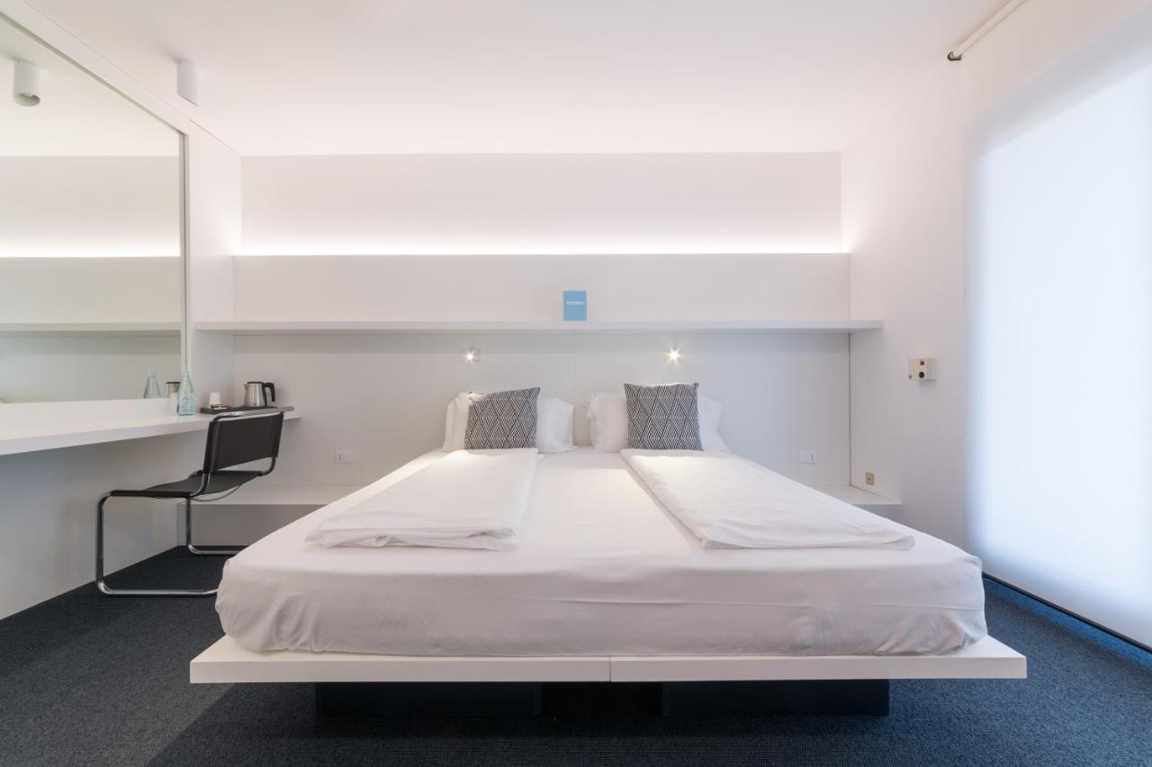 Hotel Santoni Freelosophy *** Torbole Sul Garda Esterno foto