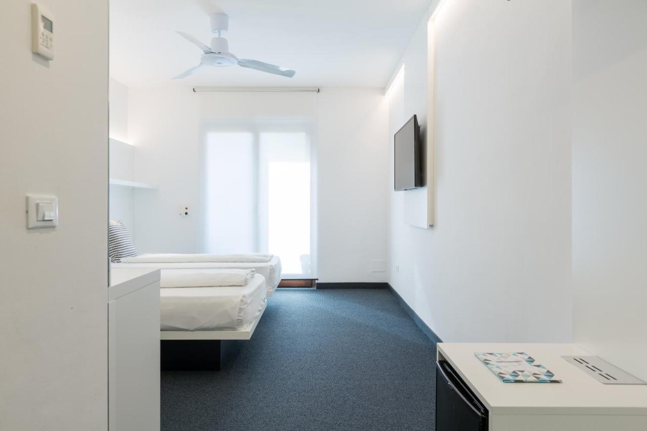 Hotel Santoni Freelosophy *** Torbole Sul Garda Esterno foto