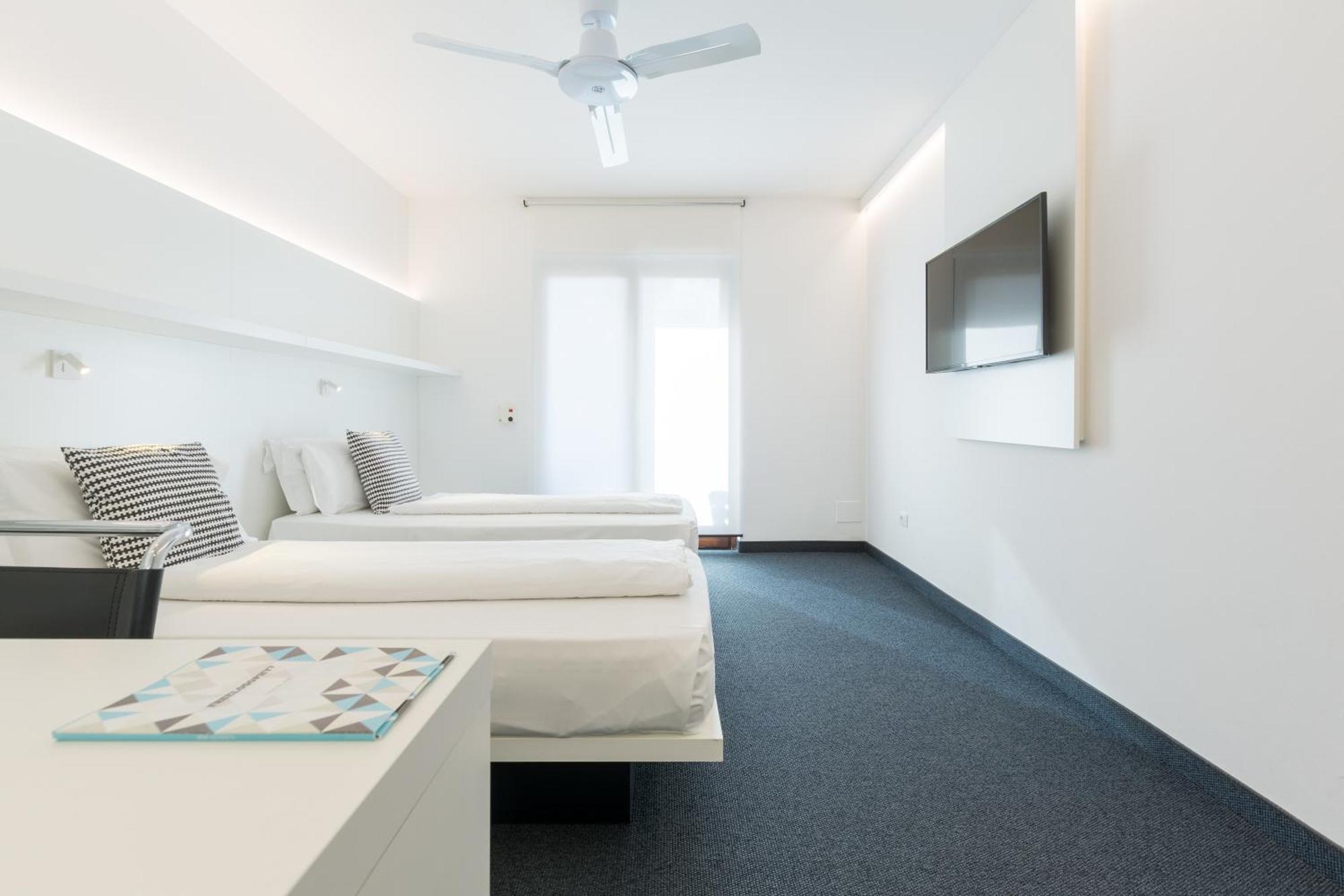 Hotel Santoni Freelosophy *** Torbole Sul Garda Esterno foto