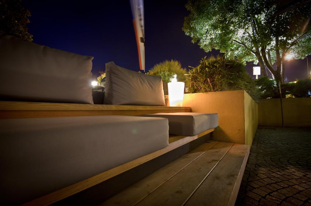 Hotel Santoni Freelosophy *** Torbole Sul Garda Esterno foto